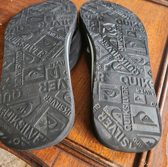 Quicksilver flip-flops - Picture 2 of 3